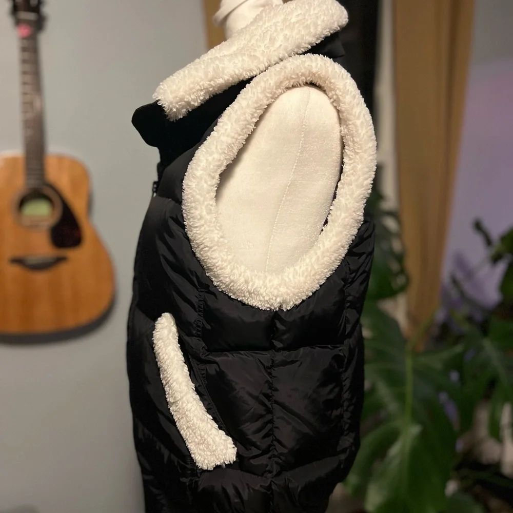 SAM. Billie Sherpa Puffer Vest. Black with White Trim - Picture 15 of 16
